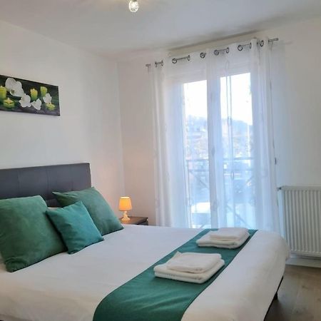 Chez Lou Et Dan 4P Apartment With Balcony Elevator And Secure Parking องเฟลอร์ ภายนอก รูปภาพ