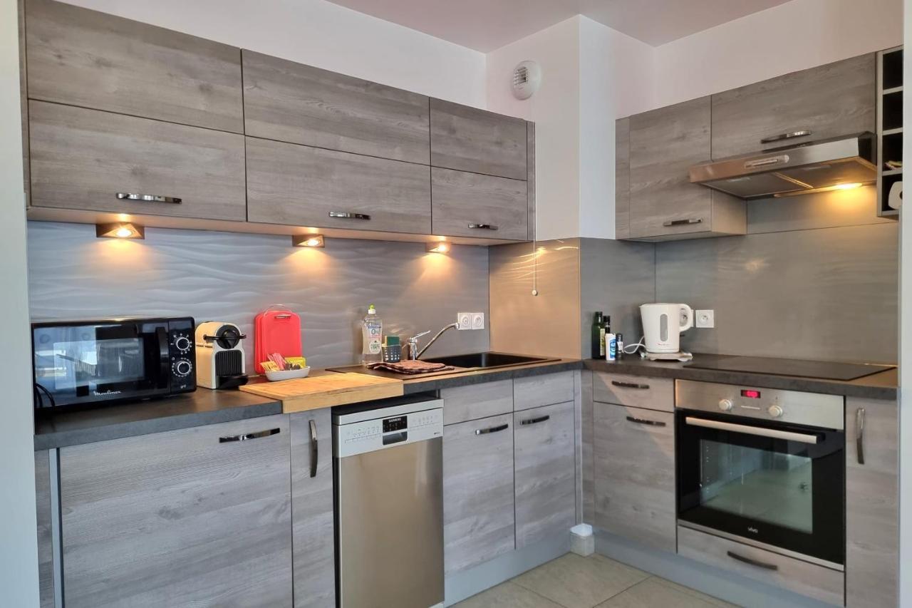 Chez Lou Et Dan 4P Apartment With Balcony Elevator And Secure Parking องเฟลอร์ ภายนอก รูปภาพ